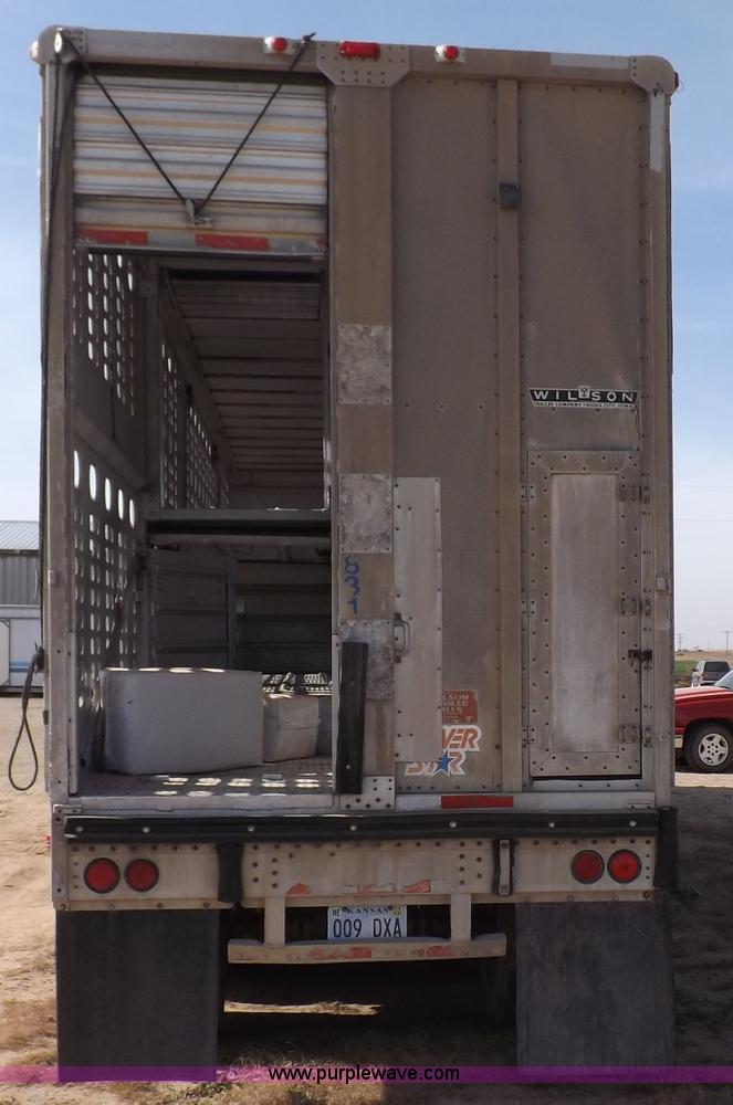 image for item F6297 1989 Wilson livestock trailer