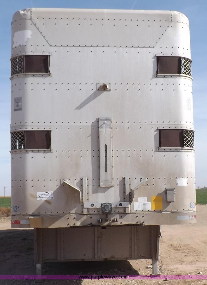 image for item F6297 1989 Wilson livestock trailer