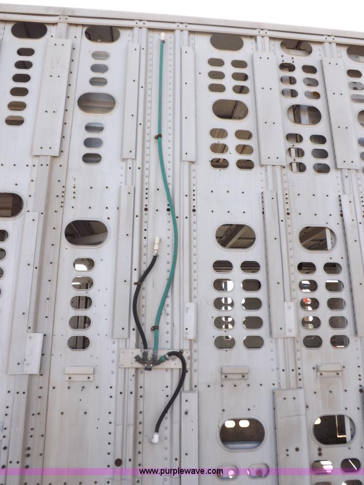 image for item F6297 1989 Wilson livestock trailer