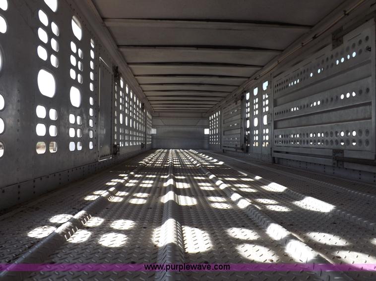 image for item F6297 1989 Wilson livestock trailer