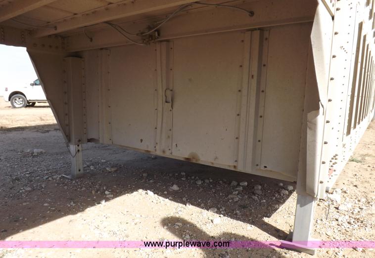 image for item F6297 1989 Wilson livestock trailer