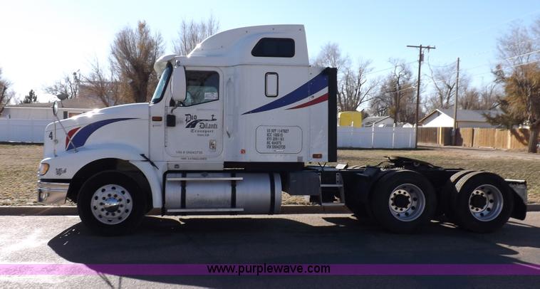 image for item F6335 2005 International 9400i semi truck