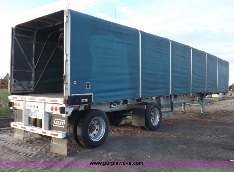 image for item F6351 2005 East Accordion 48'9" curtain wall trailer