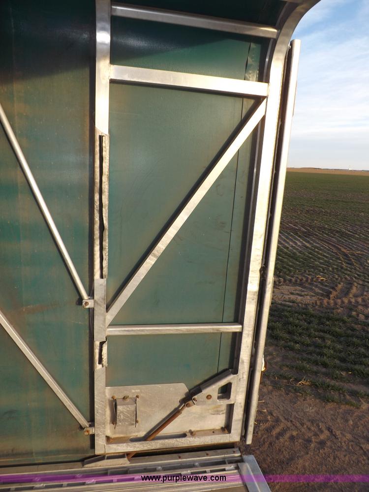 image for item F6351 2005 East Accordion 48'9" curtain wall trailer