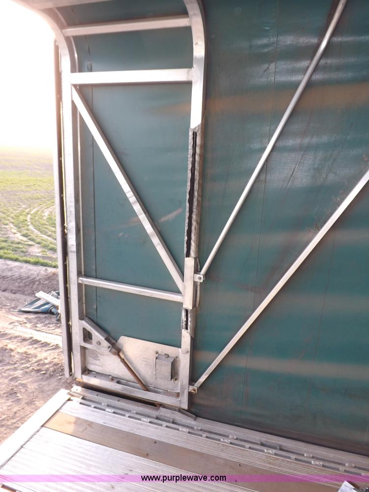 image for item F6351 2005 East Accordion 48'9" curtain wall trailer