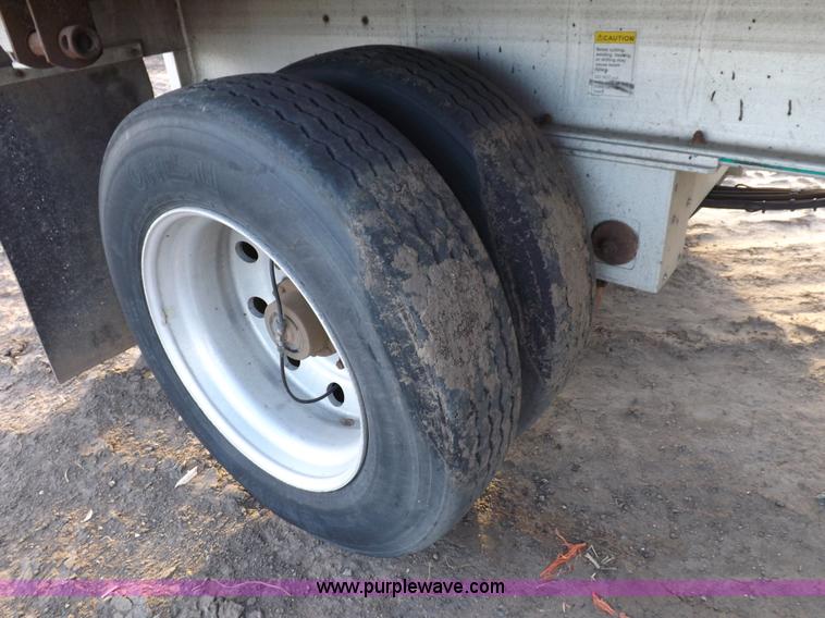 image for item F6351 2005 East Accordion 48'9" curtain wall trailer