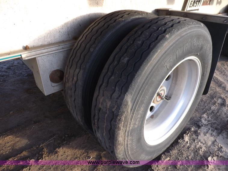 image for item F6351 2005 East Accordion 48'9" curtain wall trailer