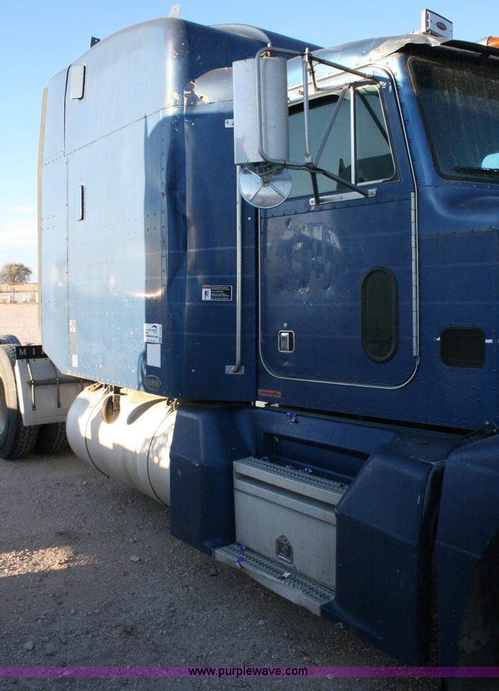 image for item G5564 1998 Peterbilt 377 semi truck