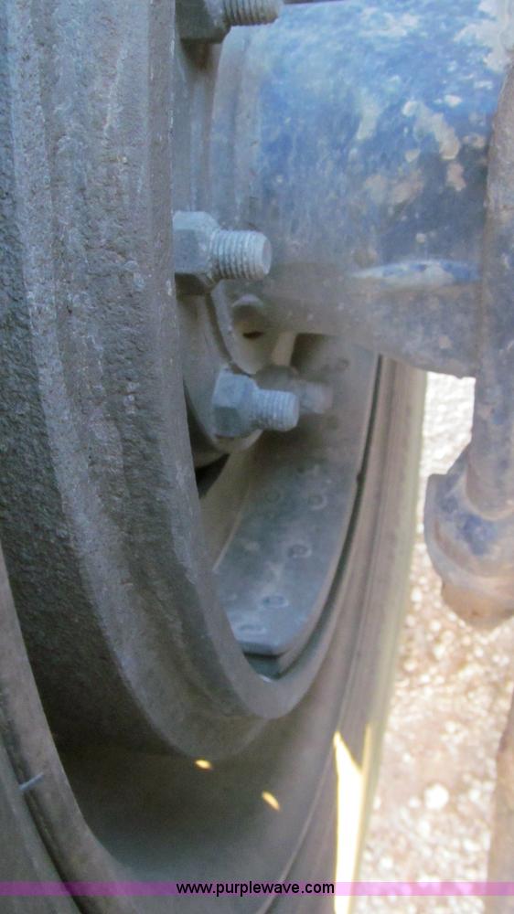 image for item G5564 1998 Peterbilt 377 semi truck