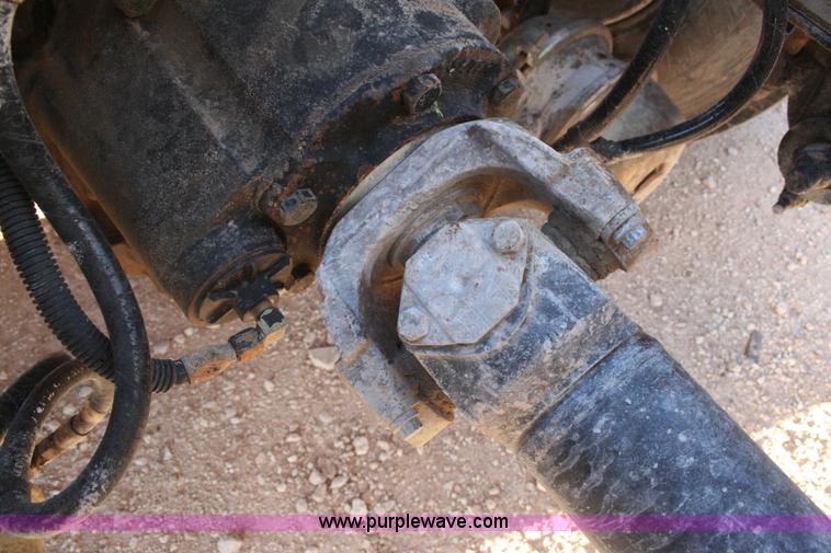 image for item G5565 1999 Peterbilt 377 semi truck