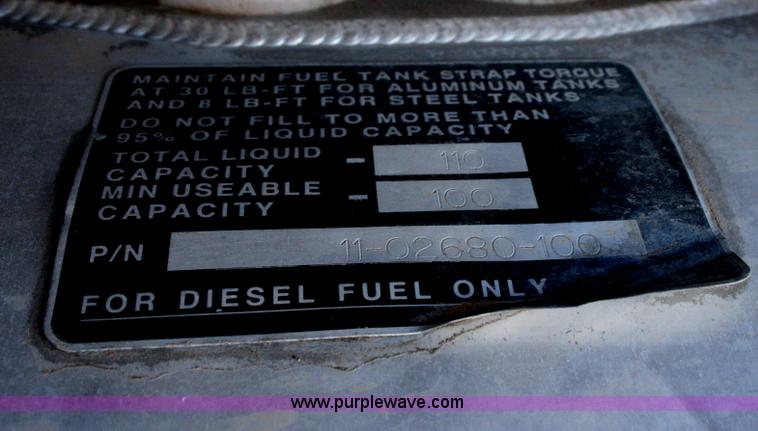 image for item G5566 1999 Peterbilt 377 semi truck