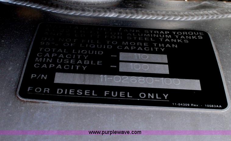 image for item G5569 1999 Peterbilt 377 semi truck