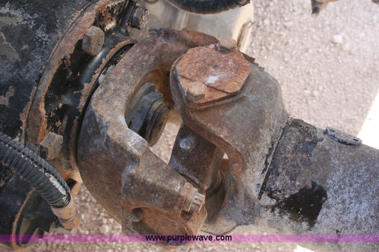 image for item G5569 1999 Peterbilt 377 semi truck