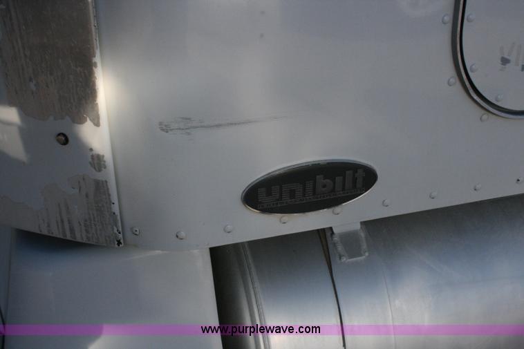 image for item G5569 1999 Peterbilt 377 semi truck