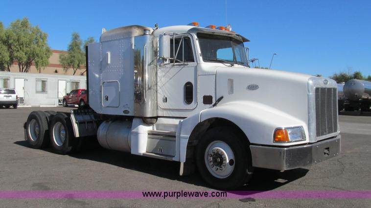 image for item G5577 1998 Peterbilt 377 semi truck