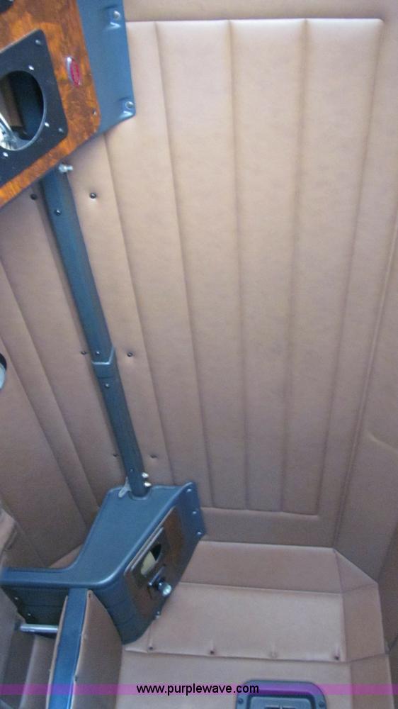 image for item G5579 1999 Peterbilt 377 semi truck