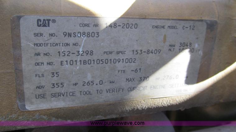 image for item G5579 1999 Peterbilt 377 semi truck