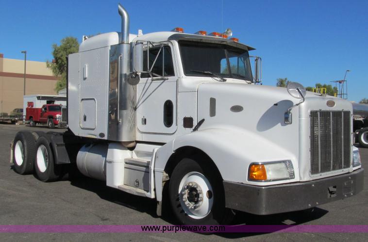 image for item G5580 1999 Peterbilt 377 semi truck