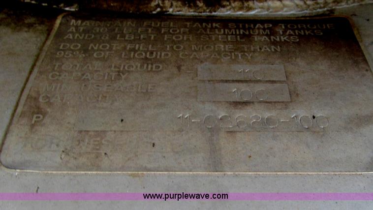 image for item G5580 1999 Peterbilt 377 semi truck