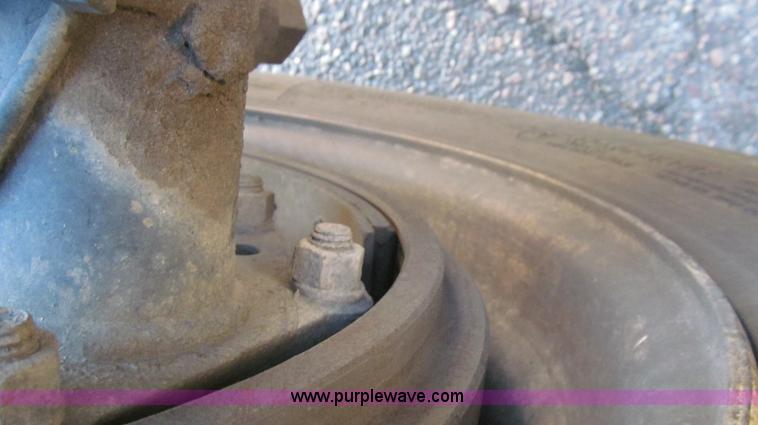 image for item G5580 1999 Peterbilt 377 semi truck