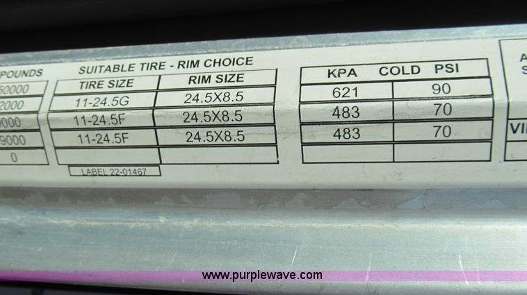 image for item G5580 1999 Peterbilt 377 semi truck