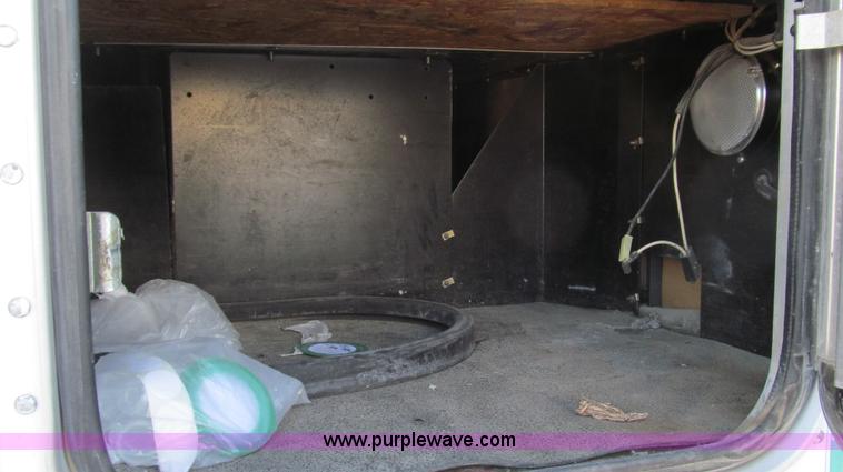 image for item G5582 1998 Peterbilt 377 semi truck