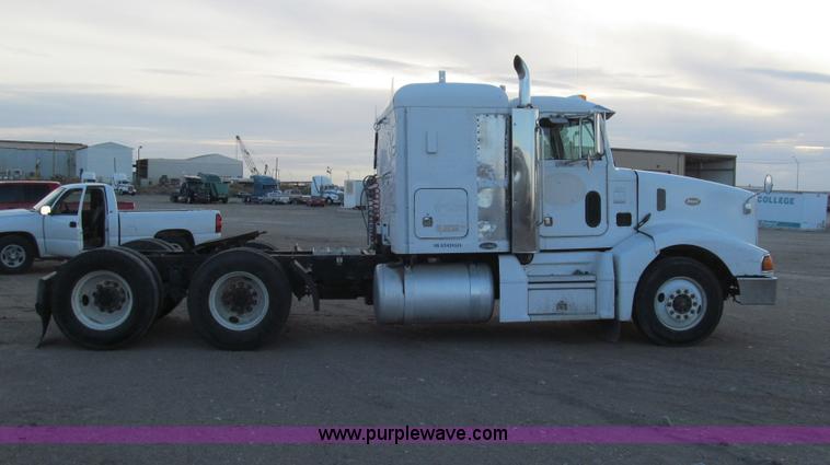 image for item G5583 1998 Peterbilt 377 semi truck