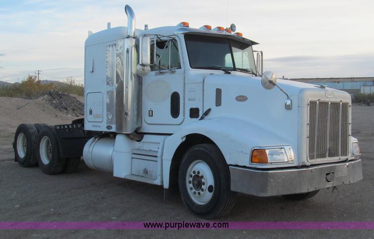 image for item G5583 1998 Peterbilt 377 semi truck