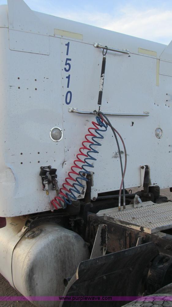 image for item G5583 1998 Peterbilt 377 semi truck