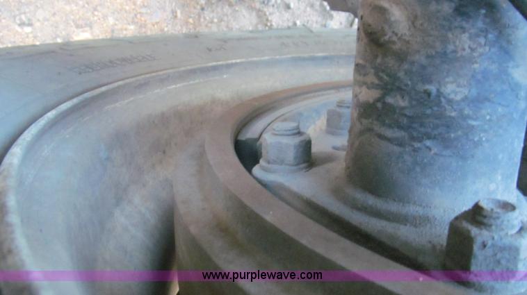 image for item G5583 1998 Peterbilt 377 semi truck