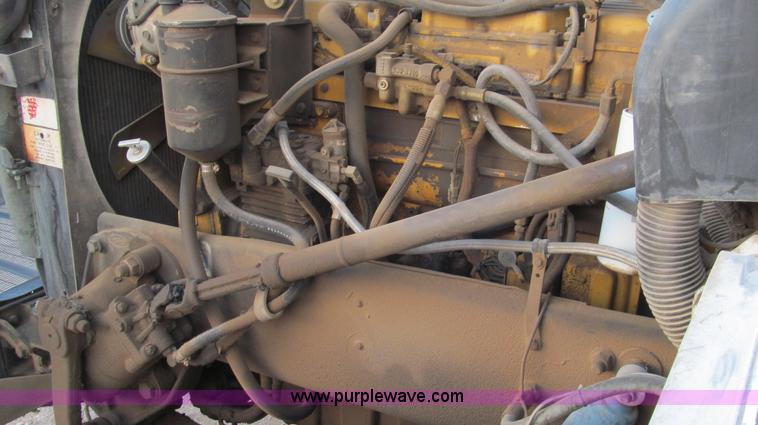 image for item G5583 1998 Peterbilt 377 semi truck