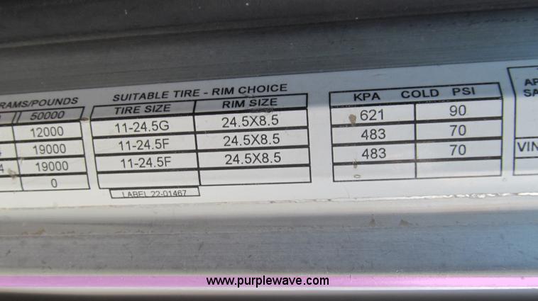 image for item G5583 1998 Peterbilt 377 semi truck