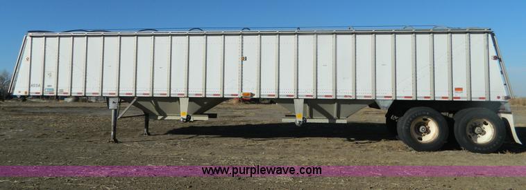 image for item G7579 1994 Merritt 42' double hopper grain trailer