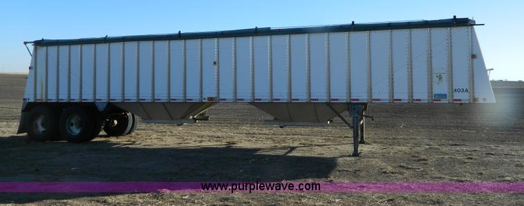 image for item G7579 1994 Merritt 42' double hopper grain trailer