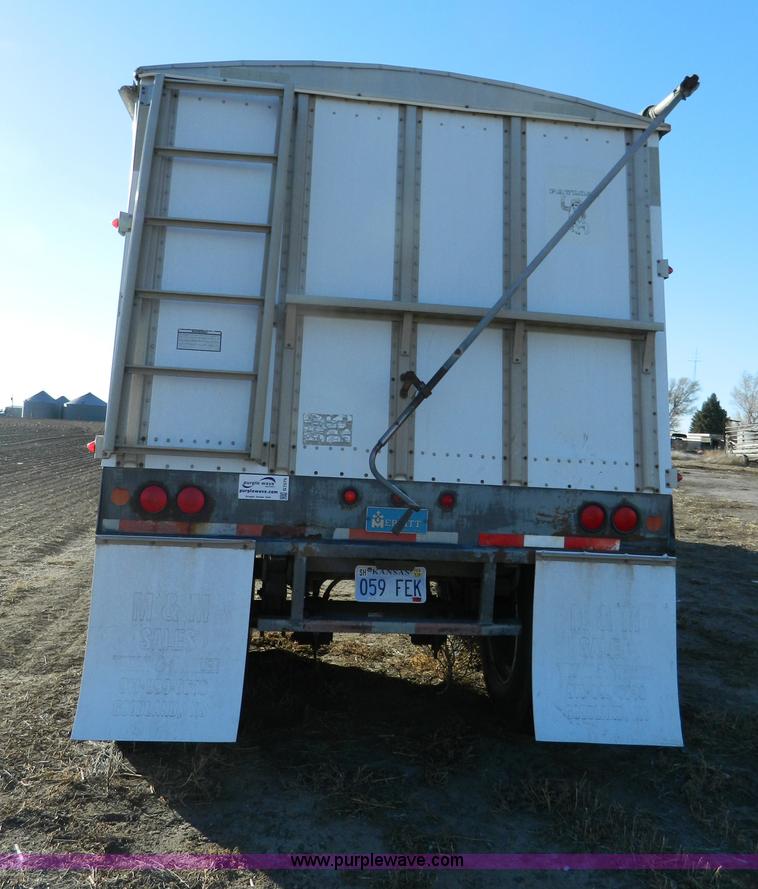 image for item G7579 1994 Merritt 42' double hopper grain trailer