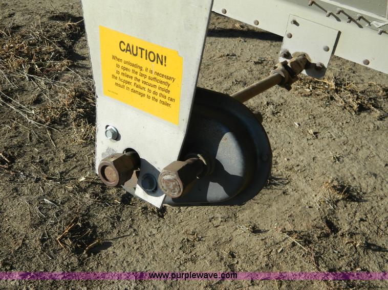 image for item G7579 1994 Merritt 42' double hopper grain trailer