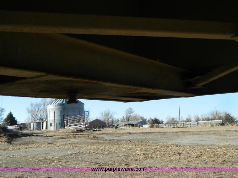 image for item G7579 1994 Merritt 42' double hopper grain trailer