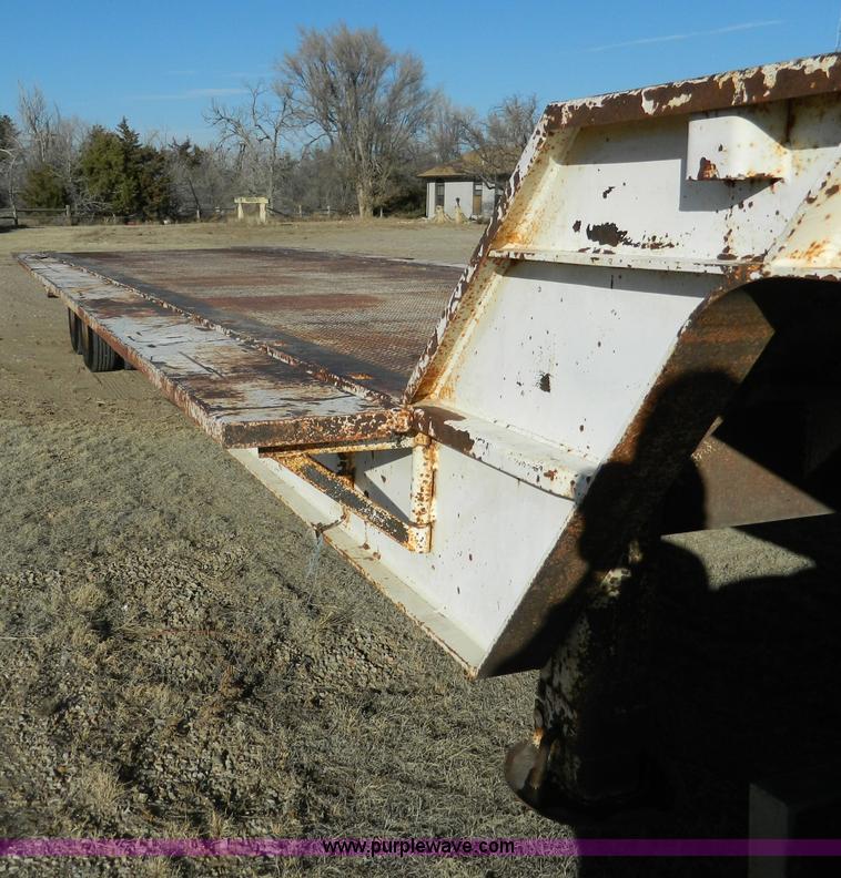 image for item G7580 1979 Trail-Eze lowboy trailer