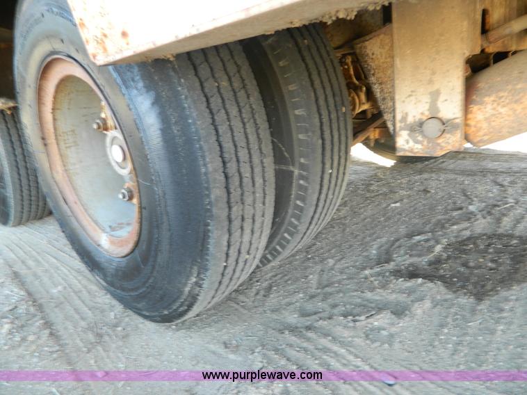 image for item G7580 1979 Trail-Eze lowboy trailer