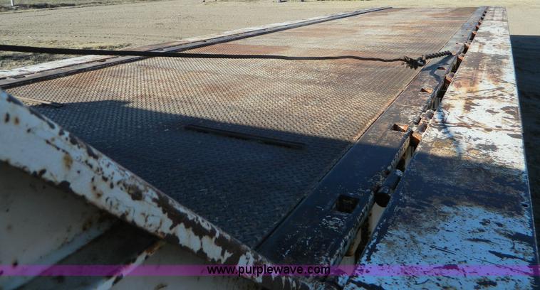 image for item G7580 1979 Trail-Eze lowboy trailer