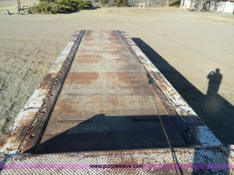 image for item G7580 1979 Trail-Eze lowboy trailer