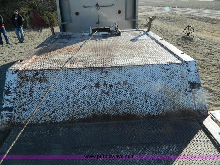 image for item G7580 1979 Trail-Eze lowboy trailer