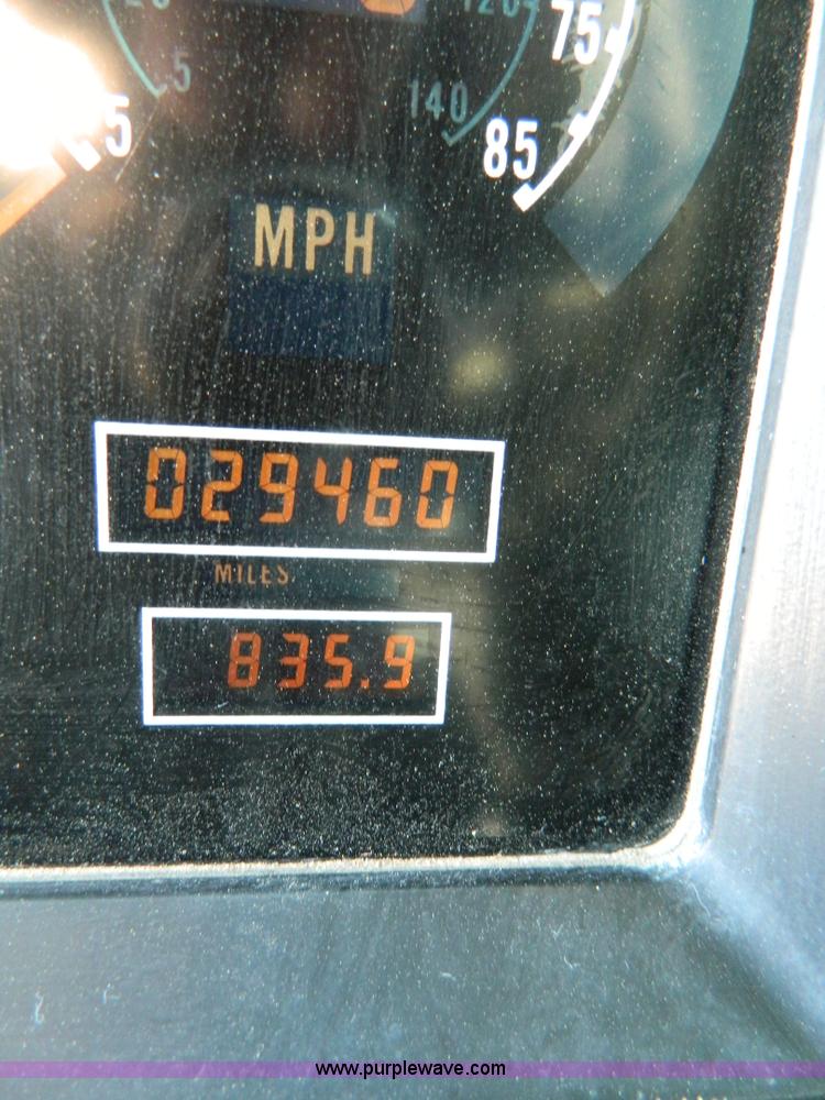 image for item G7581 1988 Perterbilt 377 semi truck