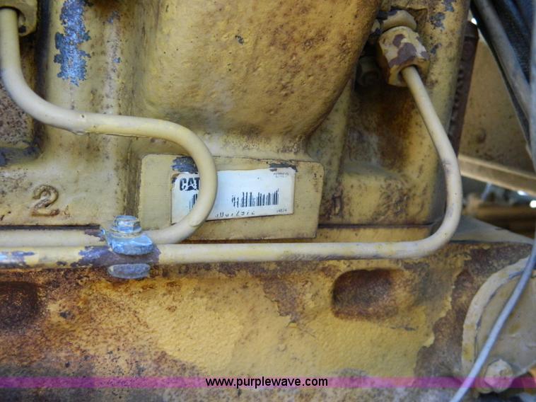 image for item G7581 1988 Perterbilt 377 semi truck