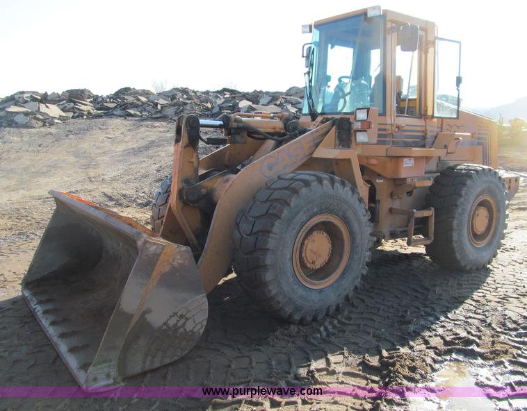 image for item F5560 1994 Case 621B wheel loader