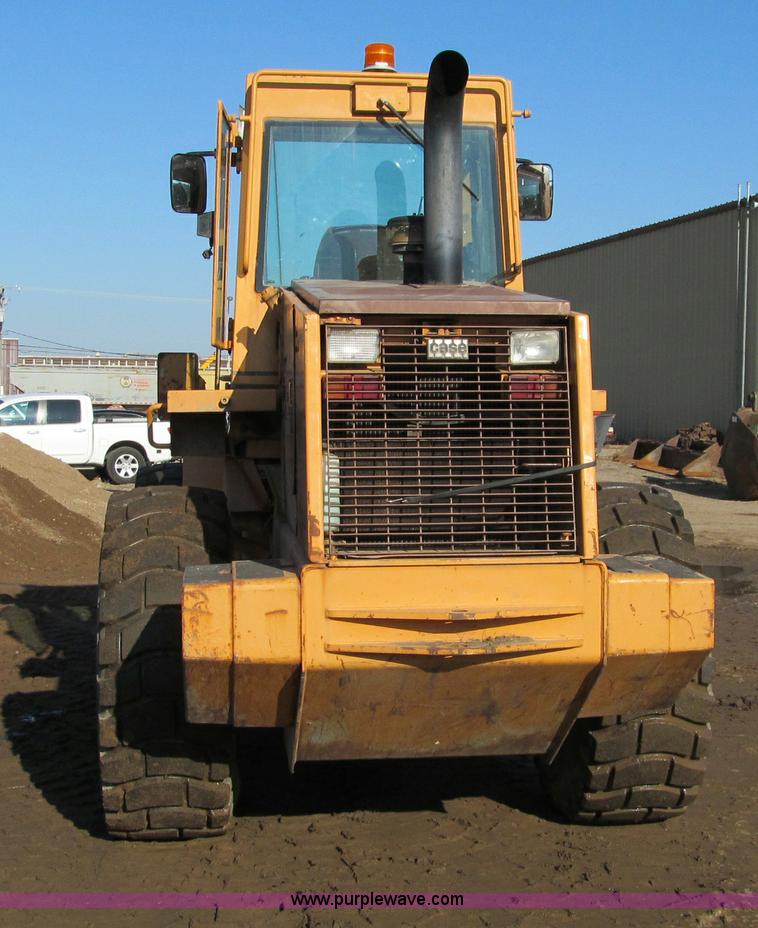 image for item F5560 1994 Case 621B wheel loader