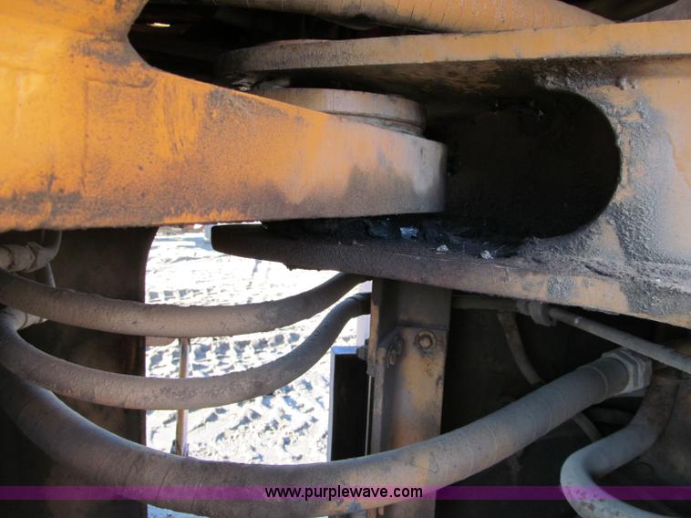 image for item F5560 1994 Case 621B wheel loader