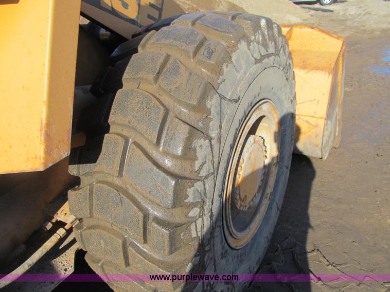 image for item F5560 1994 Case 621B wheel loader
