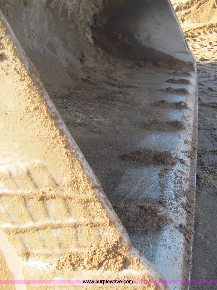 image for item F5560 1994 Case 621B wheel loader