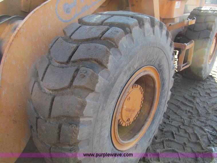 image for item F5560 1994 Case 621B wheel loader